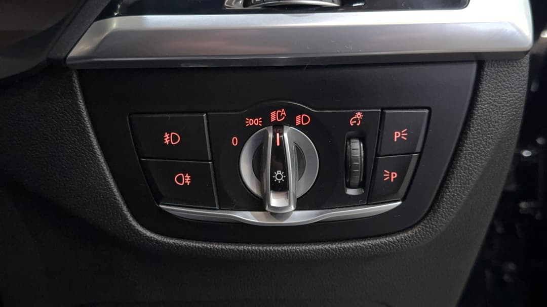 2020 BMW X3 xDrive30i M Sport, Automatic, 40847 km, Utility Switches/Buttons