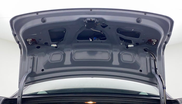 2017 Hyundai Xcent SX 1.2, Petrol, Manual, 1,10,011 km, Boot Door Open