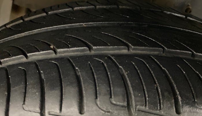2012 Ford Figo 1.4 EXI DURATORQ, Diesel, Manual, 93,017 km, Left Front Tyre Tread