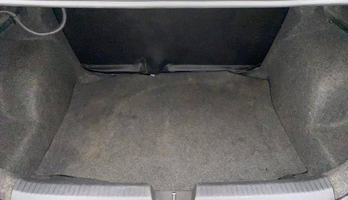 2018 Volkswagen Ameo HIGHLINE PLUS 1.5, Diesel, Manual, 83,336 km, Boot Inside