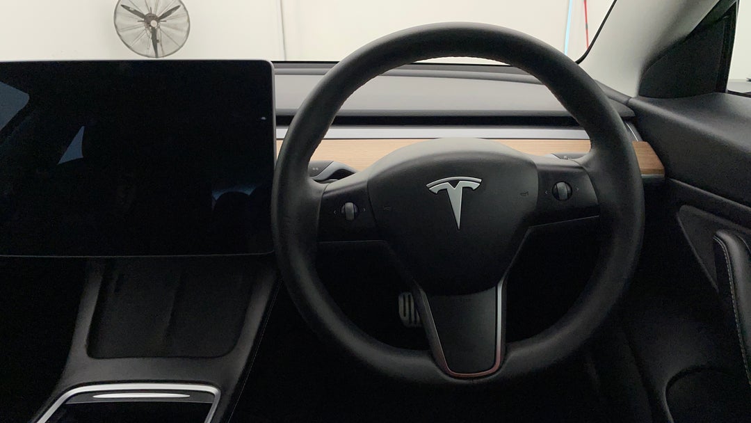 2020 Tesla Model 3 Standard Range RWD, Automatic, 50158 km, Steering Wheel Close-up