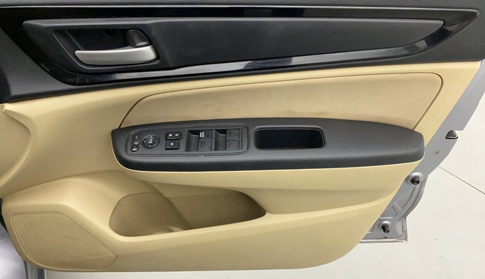 2018 Honda Amaze 1.2 V MT I-VTEC, Petrol, Manual, 29,299 km, Driver Side Door Panels Control