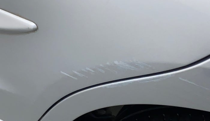 2018 Honda Amaze 1.2 V MT I-VTEC, Petrol, Manual, 29,299 km, Rear left door - Minor scratches