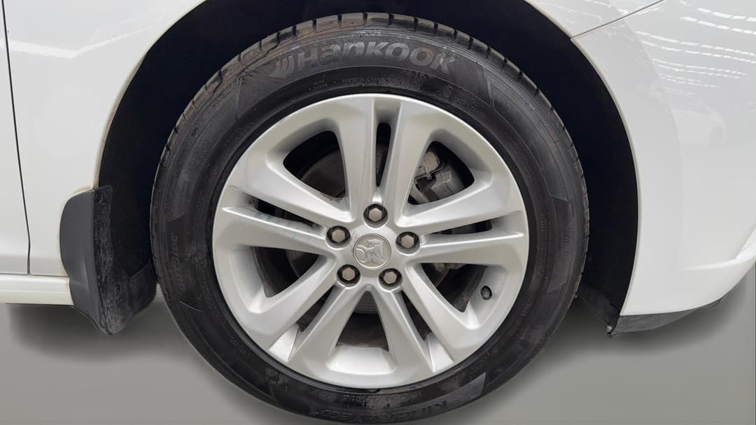 2017 Holden Astra Ls, Automatic, 128824 km, Right Front Wheel