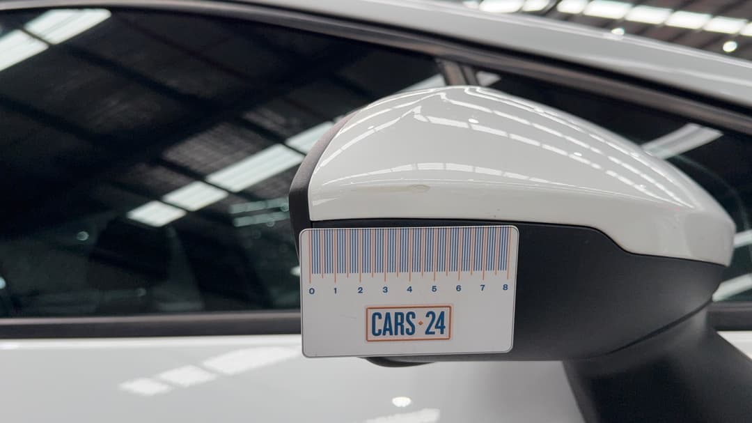 2017 Holden Astra Ls, Automatic, 128824 km, Side Mirrors Housing RHS Scratch