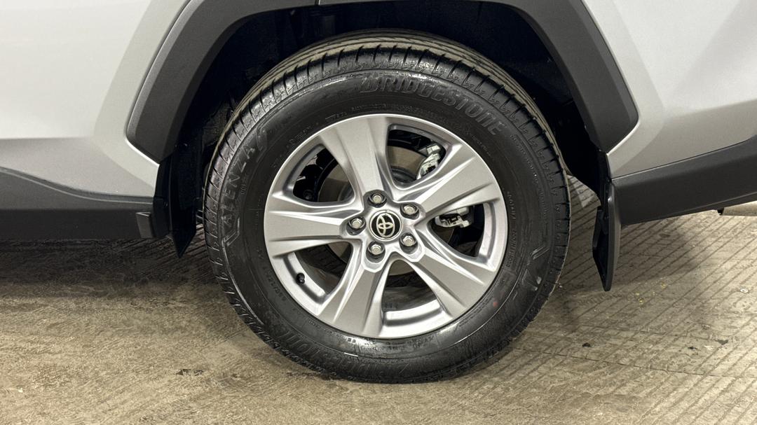 2025 Toyota RAV4 Gx (2WD) Hybrid, Automatic, 8664 km, Left Rear Wheel