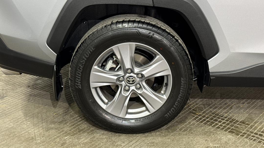 2025 Toyota RAV4 Gx (2WD) Hybrid, Automatic, 8664 km, Right Rear Wheel