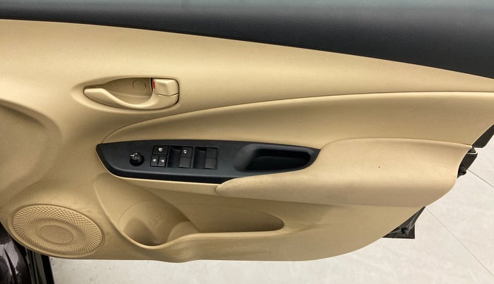 2021 Toyota YARIS J CVT, Petrol, Automatic, 15,778 km, Driver Side Door Panels Control