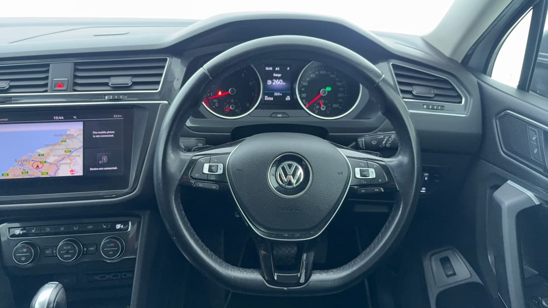 2018 Volkswagen Tiguan Allspace 162 Tsi Highline, Automatic, 61754 km, Steering Wheel Close-up