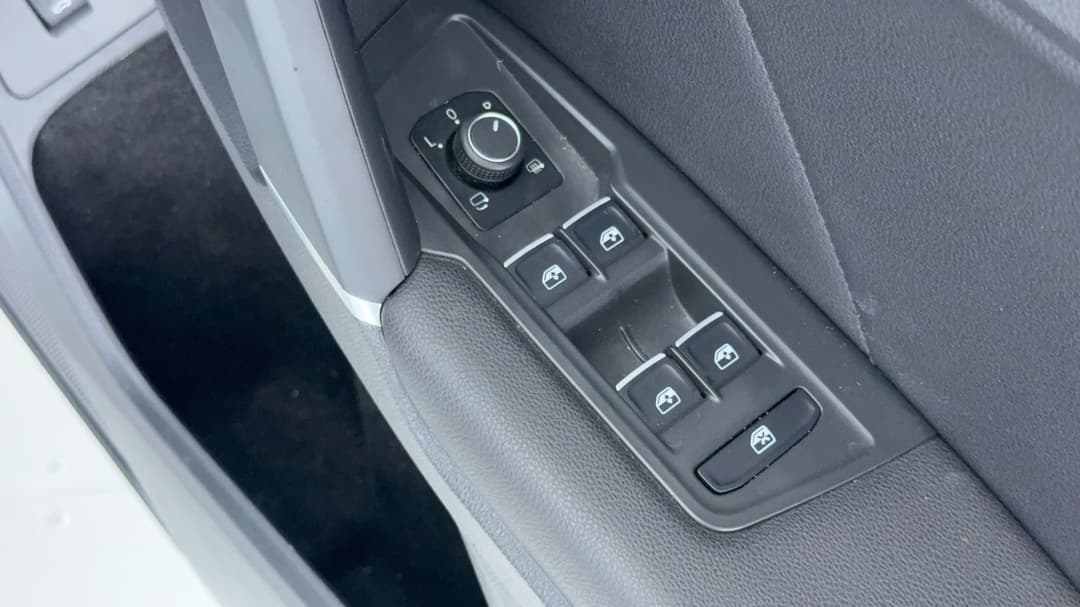 2018 Volkswagen Tiguan Allspace 162 Tsi Highline, Automatic, 61754 km, Drivers Side Door Panel Controls