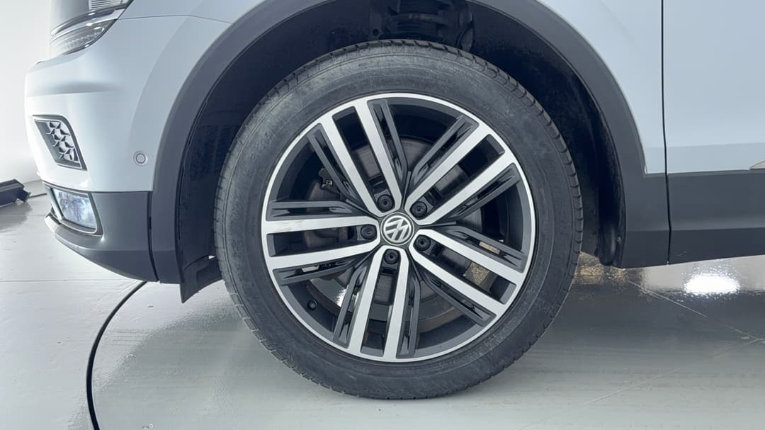 2018 Volkswagen Tiguan Allspace 162 Tsi Highline, Automatic, 61754 km, Left Front Wheel