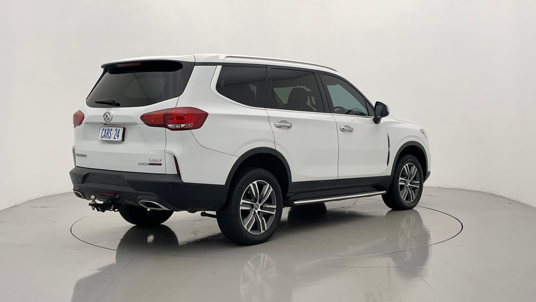 Right Back Diagonal (45- Degree) View