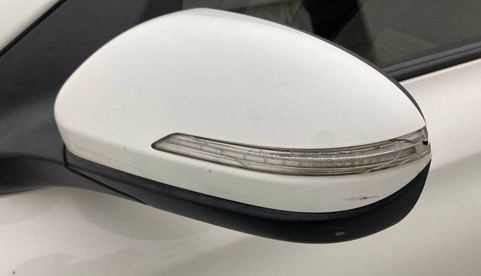 2019 Hyundai Elite i20 ASTA (O) CVT, Petrol, Automatic, 48,934 km, Left rear-view mirror - Indicator light not working
