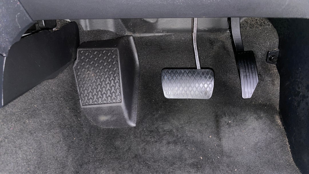 2022 LDV T60 Max Luxe (4x4), Automatic, 34813 km, Pedals and Footmat