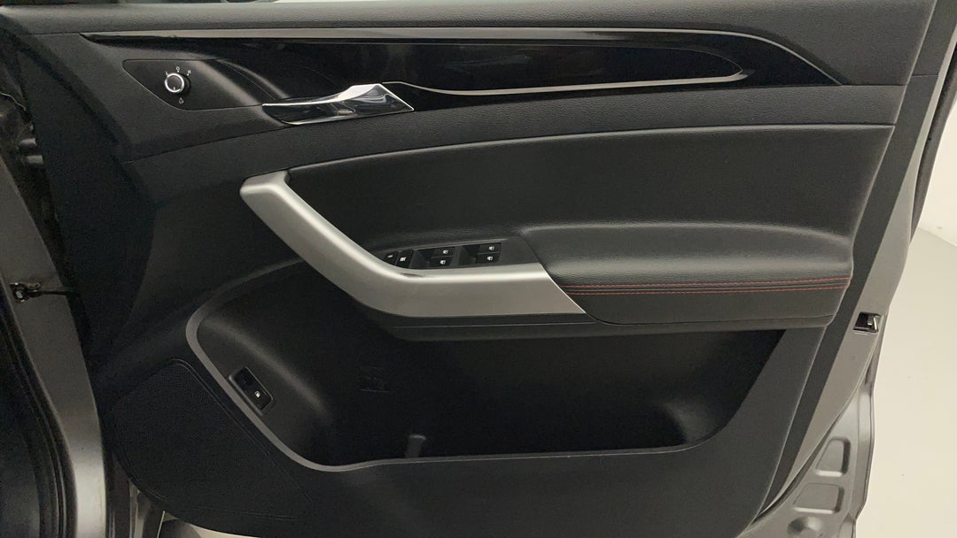 2022 LDV T60 Max Luxe (4x4), Automatic, 34813 km, Speaker View