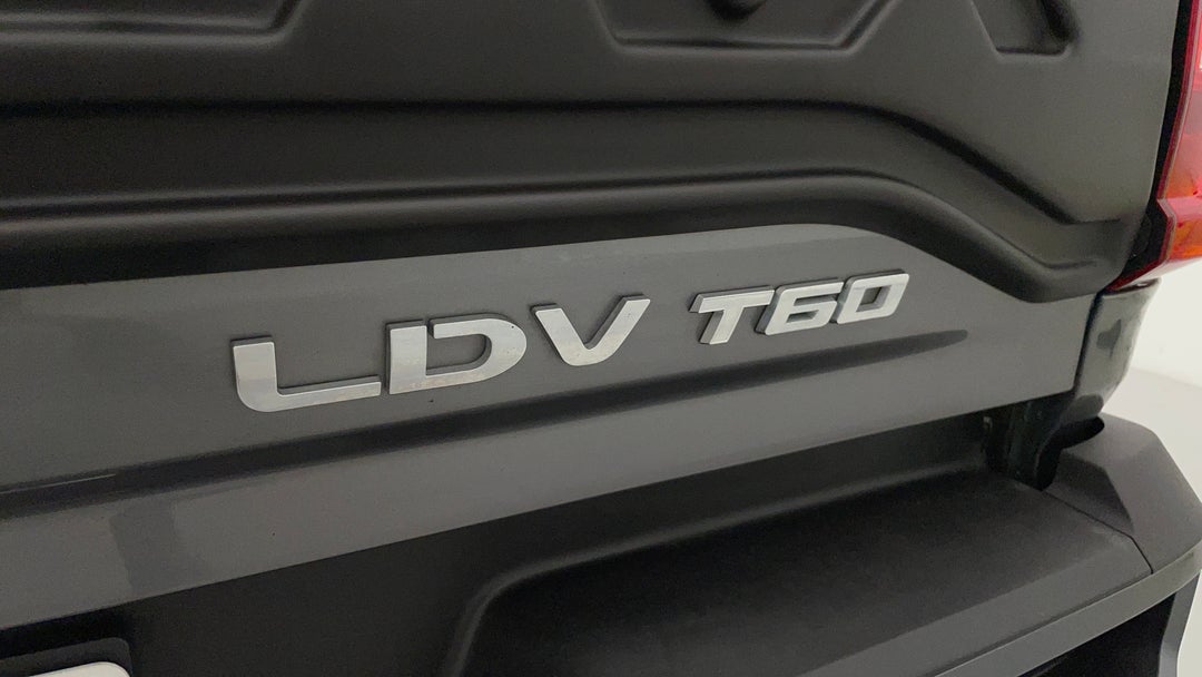 2022 LDV T60 Max Luxe (4x4), Automatic, 34813 km, Badge (Boot Right Side)