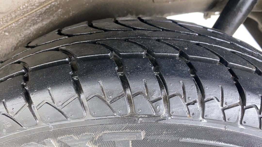 Left Rear Tyre Tread