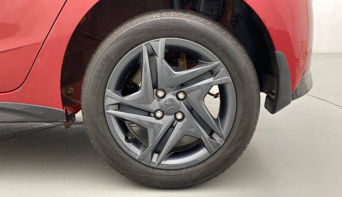 2020 Hyundai NEW I20 SPORTZ 1.5 MT, Diesel, Manual, 15,180 km, Left Rear Wheel