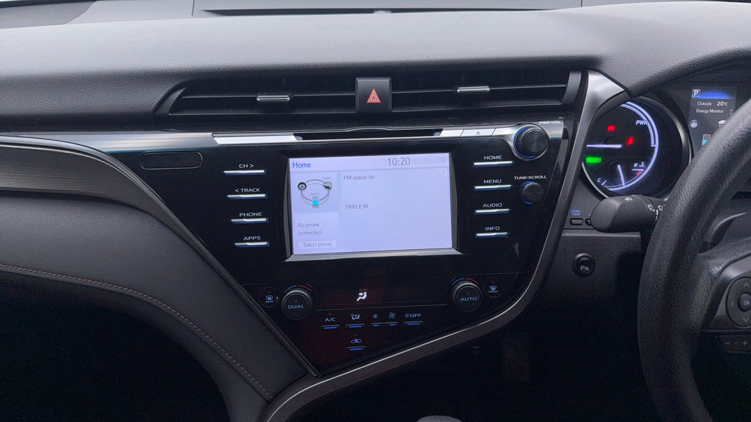 2018 Toyota Camry Ascent Hybrid, Automatic, 111846 km, Center Console