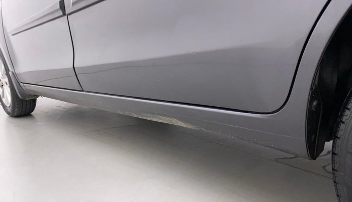 2014 Maruti Ertiga ZXI, Petrol, Manual, 78,873 km, Left running board - Slightly dented