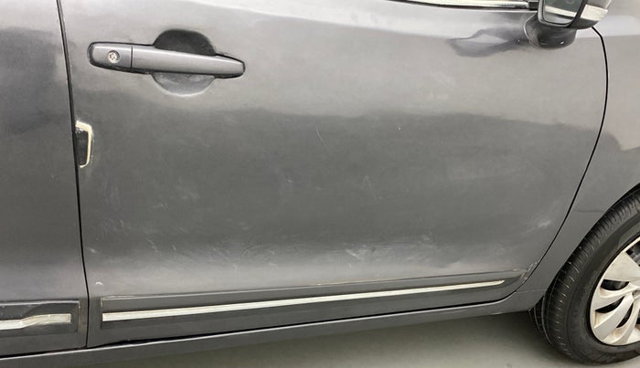 2016 Maruti Baleno DELTA PETROL 1.2, Petrol, Manual, 97,379 km, Driver-side door - Paint has faded