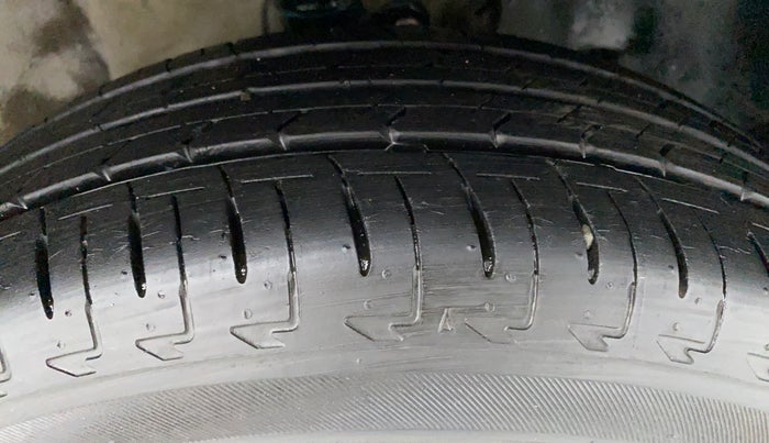 2018 Maruti IGNIS DELTA 1.2 K12, Petrol, Manual, 8,493 km, Right Front Tyre Tread