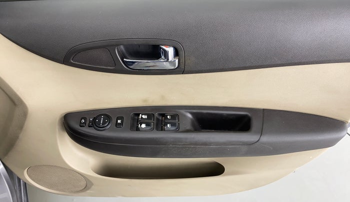 2013 Hyundai i20 SPORTZ 1.2 VTVT, Petrol, Manual, 49,286 km, Driver Side Door Panels Control