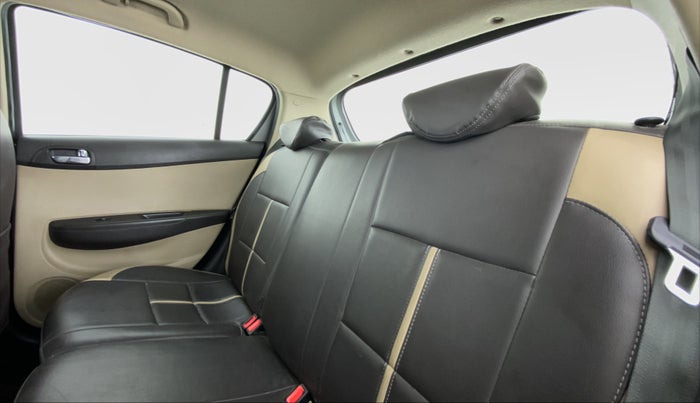 2013 Hyundai i20 SPORTZ 1.2 VTVT, Petrol, Manual, 49,286 km, Right Side Rear Door Cabin