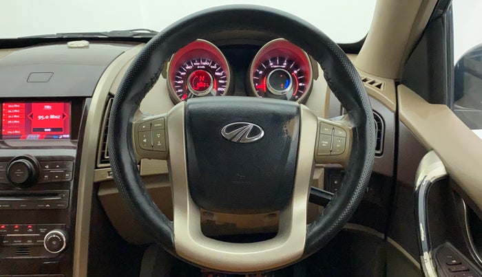 2013 Mahindra XUV500 W8, Diesel, Manual, 98,601 km, Steering Wheel Close Up