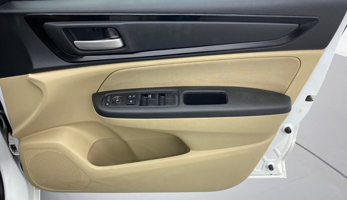 2018 Honda Amaze 1.2 SMT I VTEC, Petrol, Manual, 33,705 km, Driver Side Door Panels Control