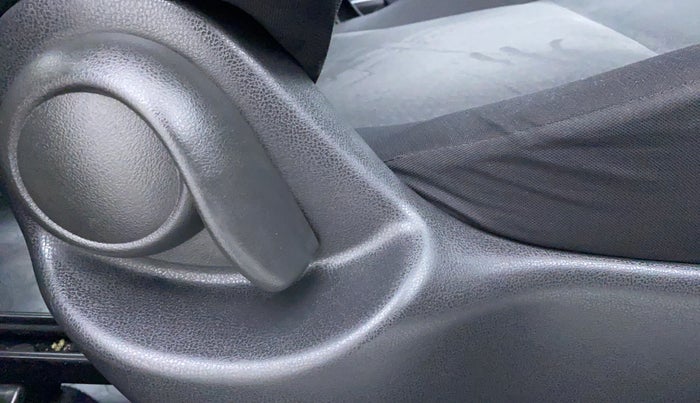 2017 Nissan Micra Active XV, Petrol, Manual, 37,630 km, Driver Side Adjustment Panel
