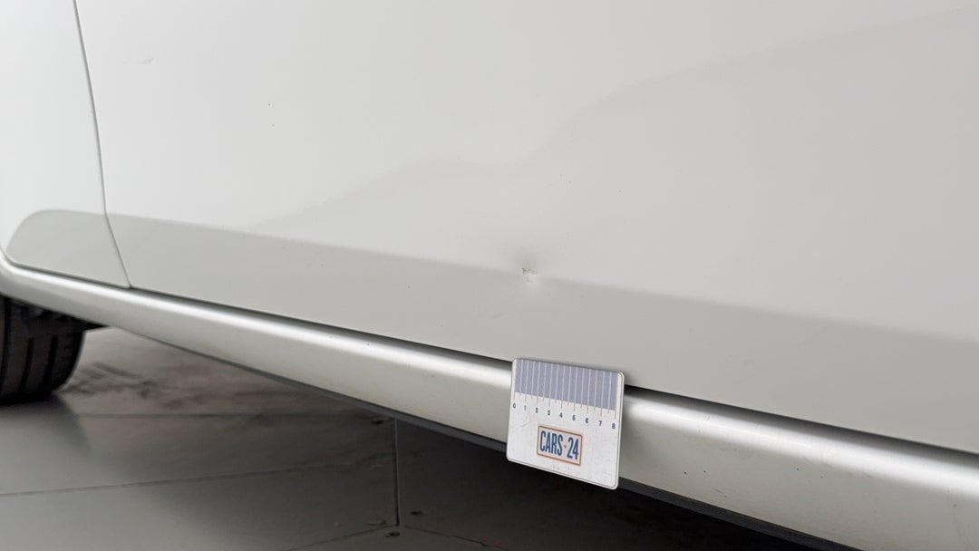 Doors Front RHS Dent