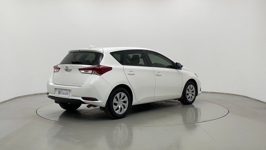 Right Back Diagonal (45- Degree) View