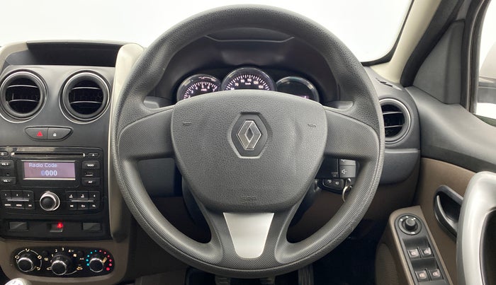 2016 Renault Duster RXL PETROL 104, Petrol, Manual, 21,336 km, Steering Wheel Close Up