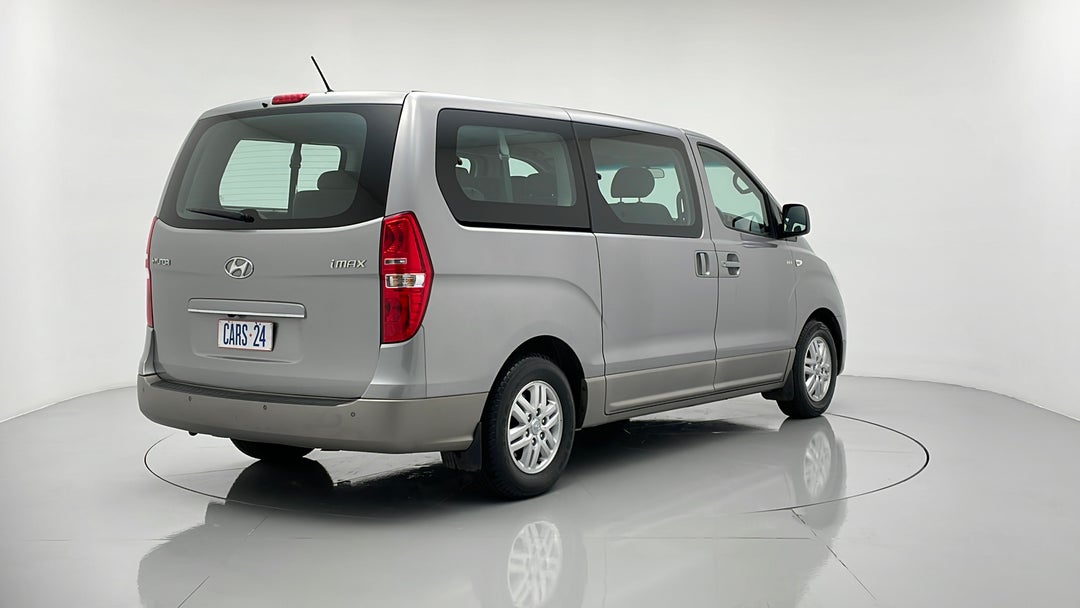 Right Back Diagonal (45- Degree) View