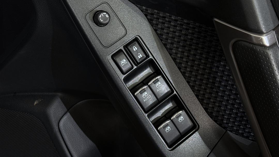2016 Subaru Forester 2.5i-l, Automatic, 53010 km, Drivers Side Door Panel Controls