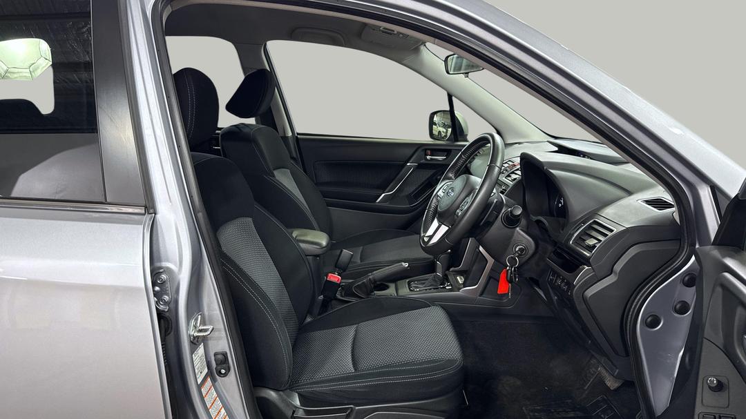 2016 Subaru Forester 2.5i-l, Automatic, 53010 km, Right Side Front Door Cabin View