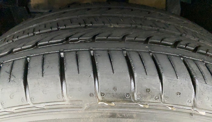 2018 Maruti Vitara Brezza LDI, Diesel, Manual, 54,883 km, Left Front Tyre Tread