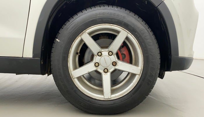 2018 Maruti Vitara Brezza LDI, Diesel, Manual, 54,883 km, Right Front Wheel