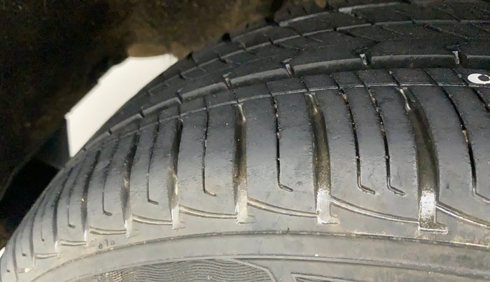2018 Maruti Vitara Brezza LDI, Diesel, Manual, 54,883 km, Right Rear Tyre Tread
