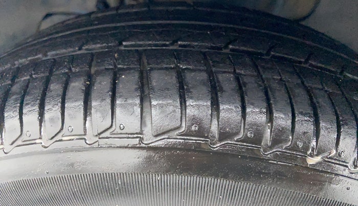 2019 Tata Tiago XZ+ 1.2 Revotron, Petrol, Manual, 29,419 km, Left Front Tyre Tread