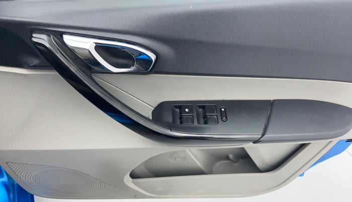 2019 Tata Tiago XZ+ 1.2 Revotron, Petrol, Manual, 29,419 km, Driver Side Door Panels Control