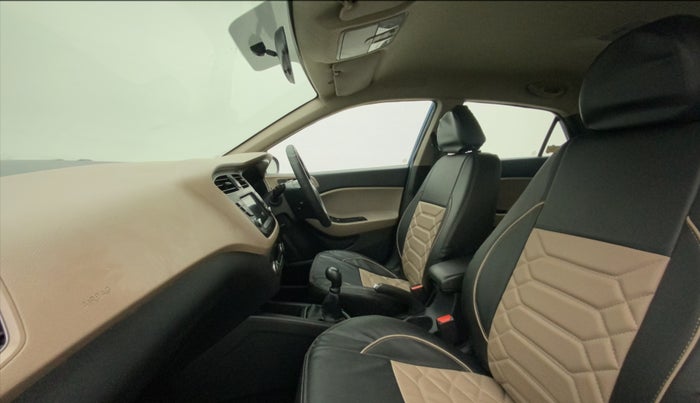 2018 Hyundai Elite i20 ASTA 1.2, Petrol, Manual, 57,377 km, Right Side Front Door Cabin