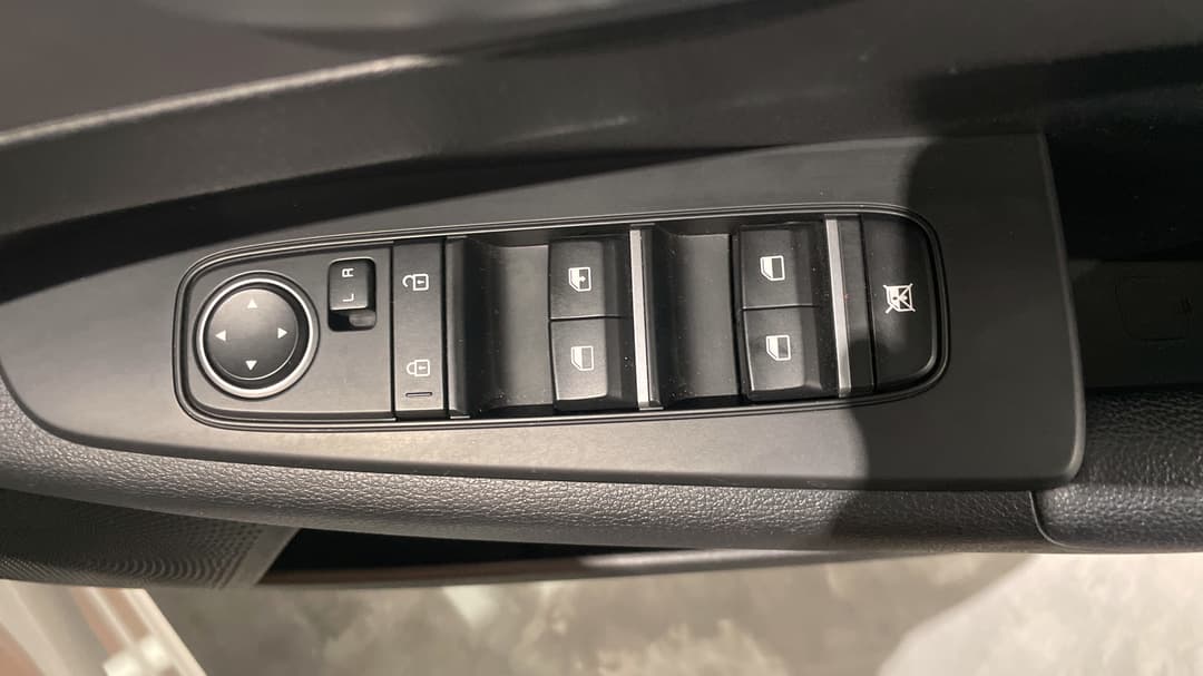 2023 Kia Cerato S, Automatic, 44756 km, Drivers Side Adjustment Panel
