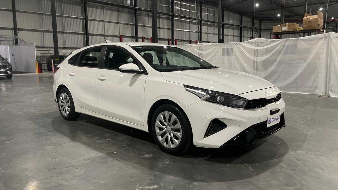 2023 Kia Cerato S, Automatic, 44756 km, Right Front Diagonal (45- Degree) View