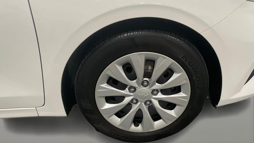 2023 Kia Cerato S, Automatic, 44756 km, Right Front Wheel
