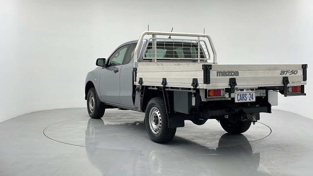 Left Back Diagonal (45- Degree) View