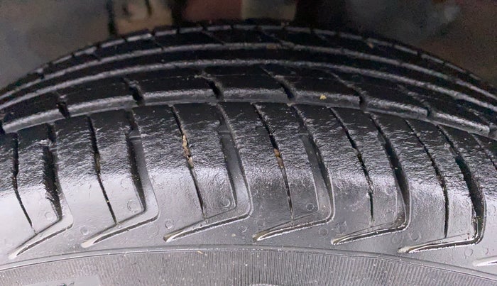 2018 Renault Kwid RXL, Petrol, Manual, 39,111 km, Left Front Tyre Tread