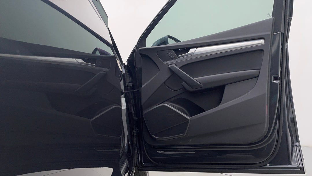 2019 Audi Q5 40 Tdi Quattro Sport, Automatic, 62221 km, Speaker View