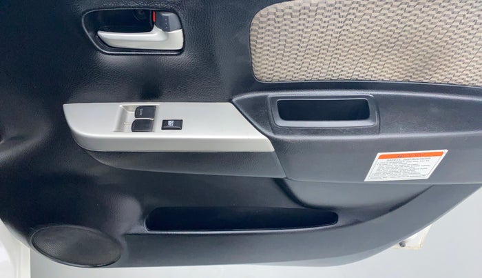 2016 Maruti Wagon R 1.0 LXI CNG, CNG, Manual, 45,999 km, Driver Side Door Panels Control